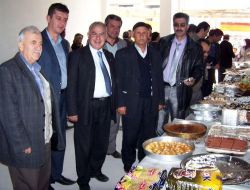 Gönüllü Bayanlardan Fakir Öğrenciler Yararına Kermes