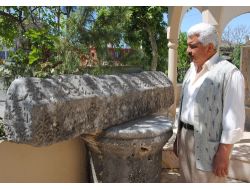 Anadolu Selçuklu'dan Kalma Musalla Taşı Her Daim Ölümü Hatırlatıyor