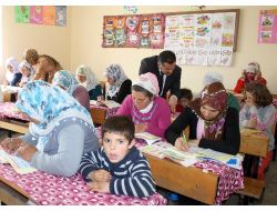 Eşmepınar İlköğretim Okulu'nda Okuma Yazma Kursu Açıldı