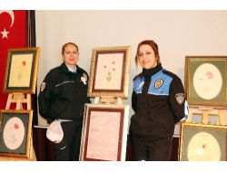 Polisler, Ebru Sergisi Açtı