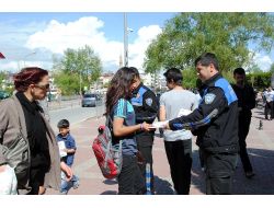 Polis, Aile İçi Şiddetin Önüne Geçmek İçin Bilgilendirme Yapıyor