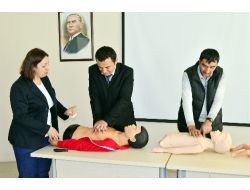 112 Personeli İlk Yardım Eğitimi Veriyor
