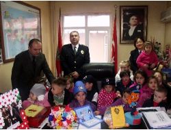 Minik Yürekler Polis Amcalarını Ziyaret Etti