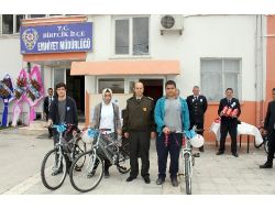 Birecik Emniyeti, Yarışmalarda Dereceye Giren Öğrencileri Ödüllendirdi