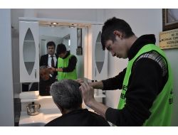 Huzurevinde Gizli Kalmış Güzellikleri Yansıtan Bakım