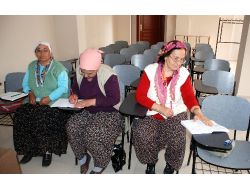 Yaşlıların Okuma Yazma Azmi