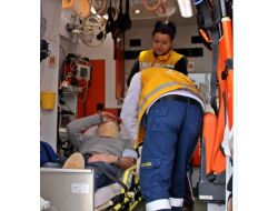 Yan Koltuktaki Su Şişesini Almak İsterken Kaza Yaptı