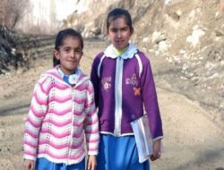 Öğrenciler, Okula Gitmek İçin 5 Kilometre Yol Yürüyor