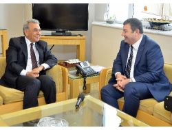 Mhp İzmir İl Başkanı, Başkan Kocaoğlu'nu Mitinge Davet Etti