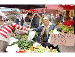 Uşak Belediyesi Pazaryerlerini Yeniliyor