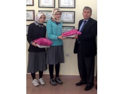 Akçaabat Kaymakamı Ulusoy Ygs'de Başarılı Öğrencileri Ödüllendirdi