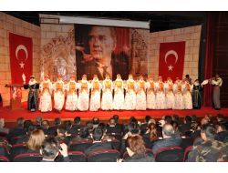 Artuklu Üniversitesi Halk Oyunları Ekibi Mest Etti