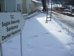 Sarıkamış'ta Yollarda Tuzlama Yapılmaması Kazalara Davetiye Çıkarıyor