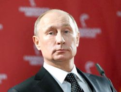 Ruslara Göre Putin 2018’de Kremlin’den Ayrılmalı