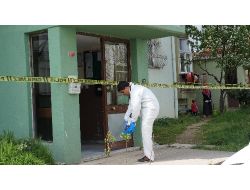 Gardiyanın Cenazesini Arkadaşları Taşıdı