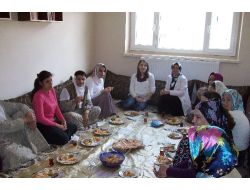 Derik Kaymakamı Demirci’nin Eşi Derikli Kadınlarla Buluştu