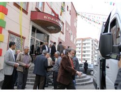 Bdp İl Başkanlığı'nda Yılmaz Erdoğan'dan 'Akil' Espri: Estağfirullah