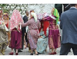 Japon Çift, Soma'da Türk Usulü Düğünle Evlendi