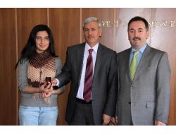 Polatlı Milli Eğitim Müdürü Doğan, Ygs Birincisini Ödüllendirdi