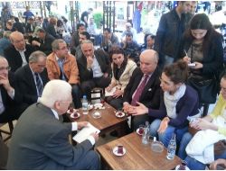 Âkil İnsanlar İzmirlileri Dinliyor