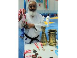 Sakalı Yüzünden Milli Takımdan Kopartılan Judocu Spora Yeniden Başladı