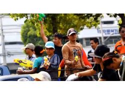 Tayland'da Songkran Festivali İle Sokaklarda Su Savaşları Başladı‏