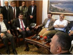 Hisarcıklıoğlu: Bizim Görevimiz Milletin Nabzını Tutmak, Şerbet Vermek Değil