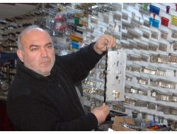 Mutlu: Kapıda Sağlam Kilit Yoksa, Hırsız Her Kapıyı Açar