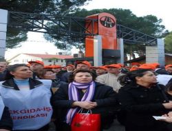 Türk-iş, İş Yavaşlatma Eyleminin İzmir Ayağını Uyguladı