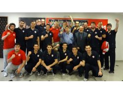 Altınordu Konak Belediyespor Erkek Voleybol Takımı Birinci Lige Çıktı