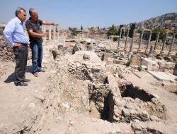 İzmir Agorası'nda Kamulaştırılan Alanlarda Yeni Mozaikler Bulundu!!