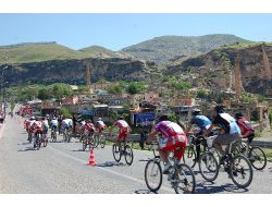 Batman'da Pedallar Kardeşlik İçin Döndü