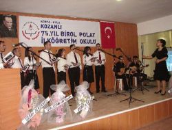 Öğretmenler Korosu Ayakta Alkışlandı