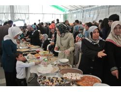 Osmaniye'de, Kur’an Kursları Yararına Kermes Açıldı