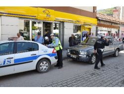 Polisin 'Kemer' Uygulamasına Takılan Milletvekili Ve Danışmanına Ceza Kesildi