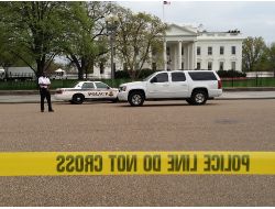 Abd’de Bayraklar Yarıya İndirildi!