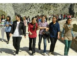 Seyyah Bizim Eller Projesi Kapsamında 600 Öğrenci Pozantı’yı Gezdi