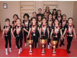 Burç Öğrencileri Cimnastikte 16 Madalya Kazandı
