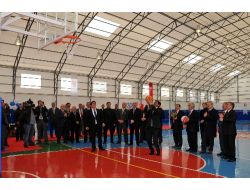 Liselilerin 42 Yıllık Spor Salonu Özlemi Bitti