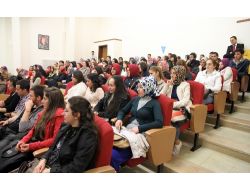 'Afrika'da İnsanlar Açlıktan Ölüyor, Türkiye'de 6 Milyon Ekmek Çöpe Gidiyor'