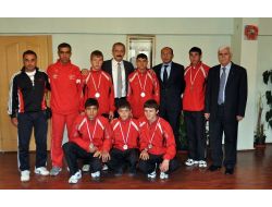 Sporcular, Milli Eğitim Müdürünü Ziyaret Etti