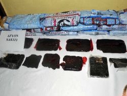 Zehir Tacirinin Evinde 200 Bin Liralık Afyon Sakızı Ele Geçirildi!