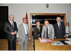 Afyon Belediyesi 11 Milyon Tl'ye Pazar Yeri Yapıyor