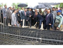 Iğdır'da Gençlik Merkezinin Temeli Dualarla Atıldı