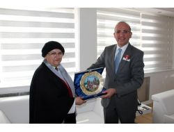 Yazar Belkıs İbrahimhakkıoğlu, Bitlisli Öğrencilerle Buluştu