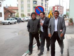 Kutlu Doğum Haftası Dolayısıyla Binlerce Karanfil Dağıtıldı