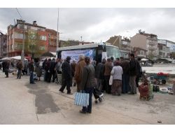 Pazarda Önce Alışveriş Yaptılar, Sonra Kan Şekerini Ölçtürdüler