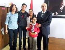 Otistik Öğrenci Yüzmede 2 Altın Madalya Kazandı