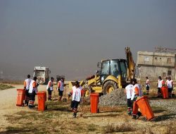 Şahinbey Belediyesi Ekipleri Dumlupınar Mahallesi'nde Temizlik Yaptı