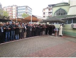 Maganda Kurşunuyla Ölen Kadın Toprağa Verildi